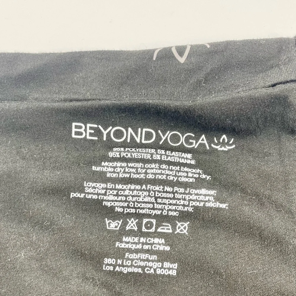 Beyond Yoga Hidden Zipper Cell Phone Pocket Infinity Scarf‎ in Black Jersey Knit